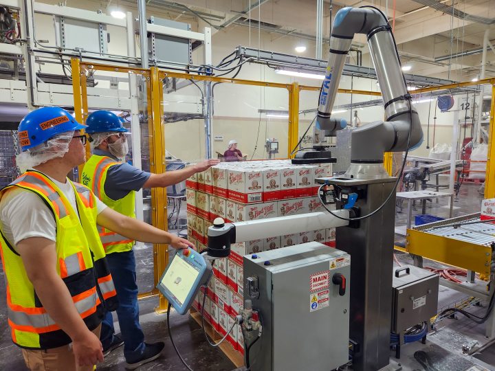 miniPAL+ cobot palletizing boxes at Bob's Red Mill